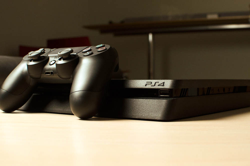 نقد و بررسی تخصصی پلی استیشن 4 اسلیم PS4 Slim (PlayStation 4 Slim)
